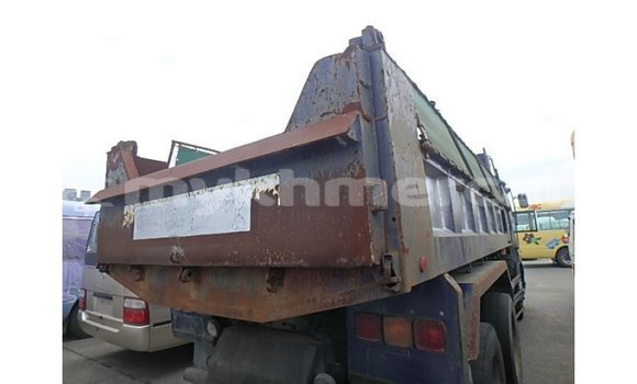 Buy Import Nissan Evalia Blue Truck in Import - Dubai in Kampot Province Buy Import Nissan Evalia Blue Truck in Import - Dubai in Kampot Province