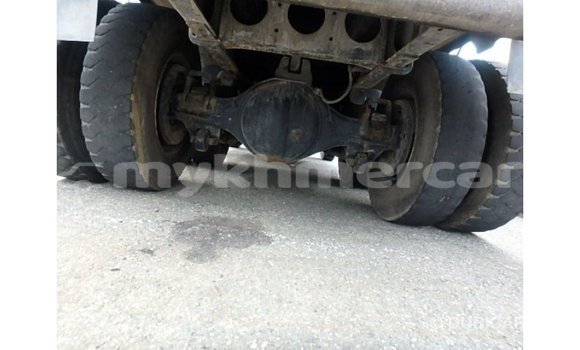 Buy Import Nissan Evalia Blue Truck in Import - Dubai in Kampot Province Buy Import Nissan Evalia Blue Truck in Import - Dubai in Kampot Province