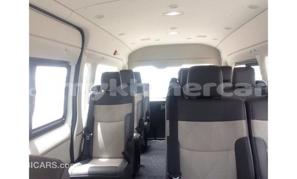 Buy Import Toyota Hiace White Car in Import - Dubai in Kampot Province Buy Import Toyota Hiace White Car in Import - Dubai in Kampot Province
