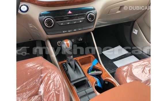Buy Import Hyundai Tucson White Car in Import - Dubai in Kampot Province Buy Import Hyundai Tucson White Car in Import - Dubai in Kampot Province