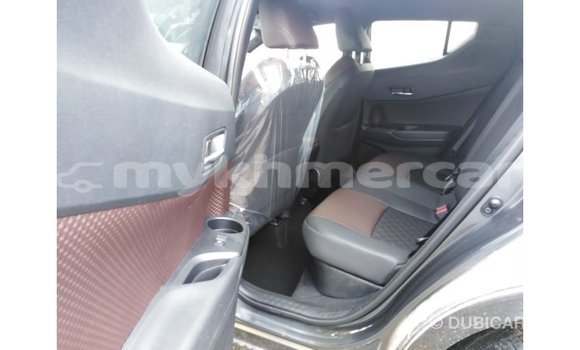 Acheter Import Voiture Toyota C-HR Autre à Import - Dubai, Kampot Province Acheter Import Voiture Toyota C-HR Autre à Import - Dubai, Kampot Province