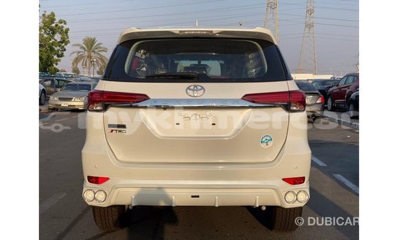 ទិញ នាំចូល Toyota Fortuner White ឡាន} ក្នុង Import - Dubai ក្នុង Kampot Province ទិញ នាំចូល Toyota Fortuner White ឡាន} ក្នុង Import - Dubai ក្នុង Kampot Province