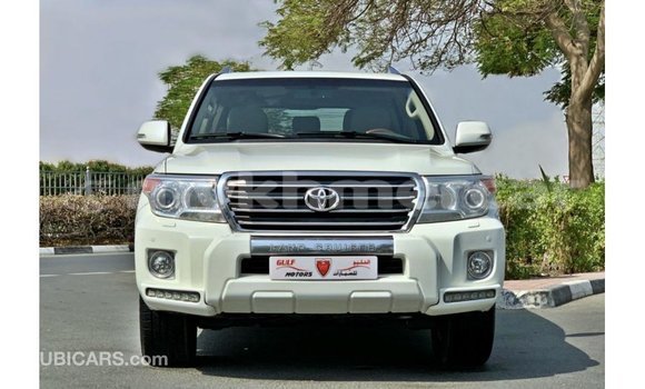 ទិញ នាំចូល Toyota Land Cruiser White ឡាន} ក្នុង Import - Dubai ក្នុង Kampot Province ទិញ នាំចូល Toyota Land Cruiser White ឡាន} ក្នុង Import - Dubai ក្នុង Kampot Province