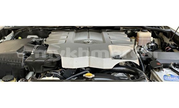 ទិញ នាំចូល Toyota Land Cruiser White ឡាន} ក្នុង Import - Dubai ក្នុង Kampot Province ទិញ នាំចូល Toyota Land Cruiser White ឡាន} ក្នុង Import - Dubai ក្នុង Kampot Province