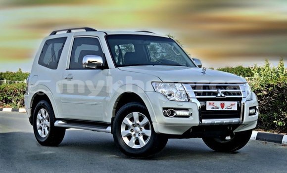 Buy Import Mitsubishi Pajero White Car in Import - Dubai in Kampot Province