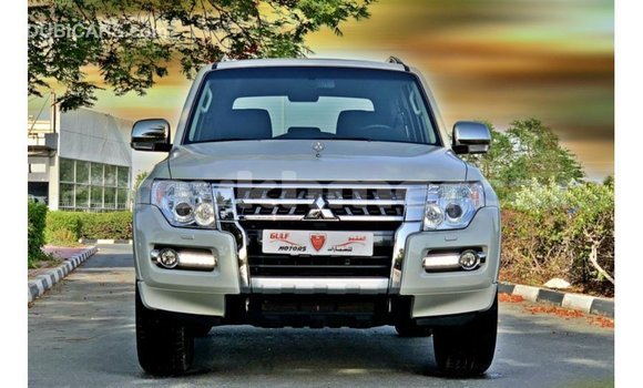 Acheter Import Voiture Mitsubishi Pajero Blanc à Import - Dubai, Kampot Province Acheter Import Voiture Mitsubishi Pajero Blanc à Import - Dubai, Kampot Province