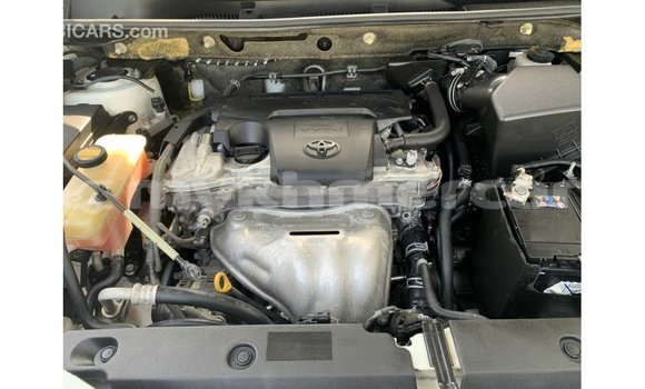 Acheter Import Utilitaire Toyota HiAce Blanc à Import - Dubai, Kampot Province Acheter Import Utilitaire Toyota HiAce Blanc à Import - Dubai, Kampot Province