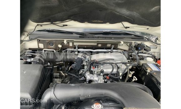 Acheter Import Voiture Mitsubishi Pajero Blanc à Import - Dubai, Kampot Province Acheter Import Voiture Mitsubishi Pajero Blanc à Import - Dubai, Kampot Province