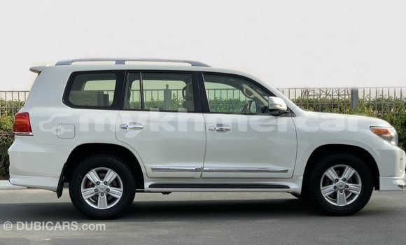 ទិញ នាំចូល Toyota Land Cruiser White ឡាន} ក្នុង Import - Dubai ក្នុង Kampot Province ទិញ នាំចូល Toyota Land Cruiser White ឡាន} ក្នុង Import - Dubai ក្នុង Kampot Province