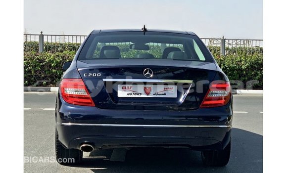 Acheter Import Voiture Mercedes-Benz 200 Bleu à Import - Dubai, Kampot Province Acheter Import Voiture Mercedes-Benz 200 Bleu à Import - Dubai, Kampot Province