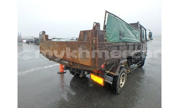 Buy Import Nissan Evalia Brown Truck in Import - Dubai in Kampot Province Buy Import Nissan Evalia Brown Truck in Import - Dubai in Kampot Province