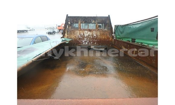 Buy Import Nissan Evalia Brown Truck in Import - Dubai in Kampot Province Buy Import Nissan Evalia Brown Truck in Import - Dubai in Kampot Province