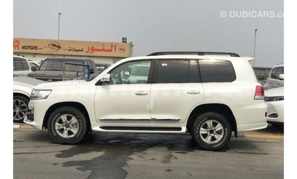 ទិញ នាំចូល Toyota Land Cruiser White ឡាន} ក្នុង Import - Dubai ក្នុង Kampot Province ទិញ នាំចូល Toyota Land Cruiser White ឡាន} ក្នុង Import - Dubai ក្នុង Kampot Province