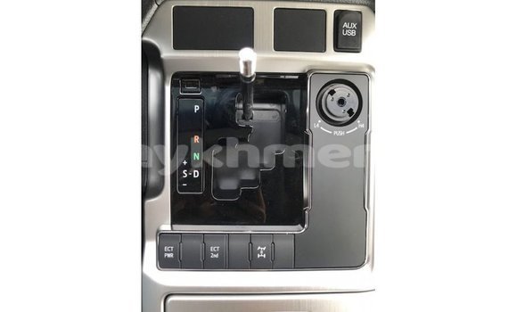 ទិញ នាំចូល Toyota Land Cruiser White ឡាន} ក្នុង Import - Dubai ក្នុង Kampot Province ទិញ នាំចូល Toyota Land Cruiser White ឡាន} ក្នុង Import - Dubai ក្នុង Kampot Province