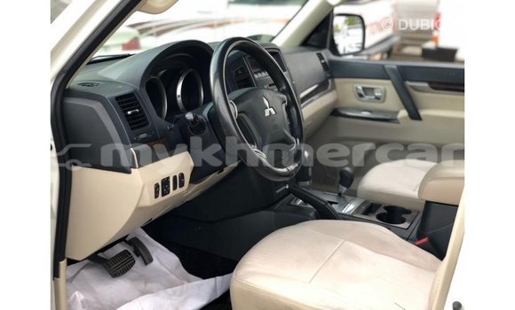 ទិញ នាំចូល Mitsubishi Pajero White ឡាន} ក្នុង Import - Dubai ក្នុង Kampot Province ទិញ នាំចូល Mitsubishi Pajero White ឡាន} ក្នុង Import - Dubai ក្នុង Kampot Province