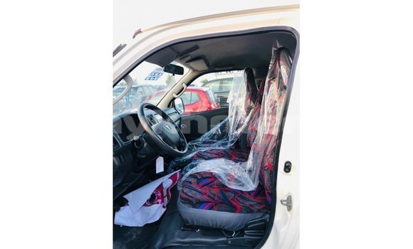 Buy Import Toyota Hiace White Car in Import - Dubai in Kampot Province Buy Import Toyota Hiace White Car in Import - Dubai in Kampot Province