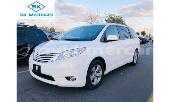 Buy Import Toyota Sienna White Car in Import - Dubai in Kampot Province