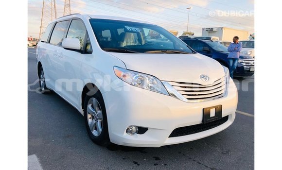 ទិញ នាំចូល Toyota Sienna White ឡាន} ក្នុង Import - Dubai ក្នុង Kampot Province ទិញ នាំចូល Toyota Sienna White ឡាន} ក្នុង Import - Dubai ក្នុង Kampot Province
