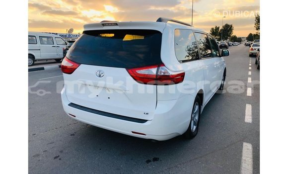 ទិញ នាំចូល Toyota Sienna White ឡាន} ក្នុង Import - Dubai ក្នុង Kampot Province ទិញ នាំចូល Toyota Sienna White ឡាន} ក្នុង Import - Dubai ក្នុង Kampot Province