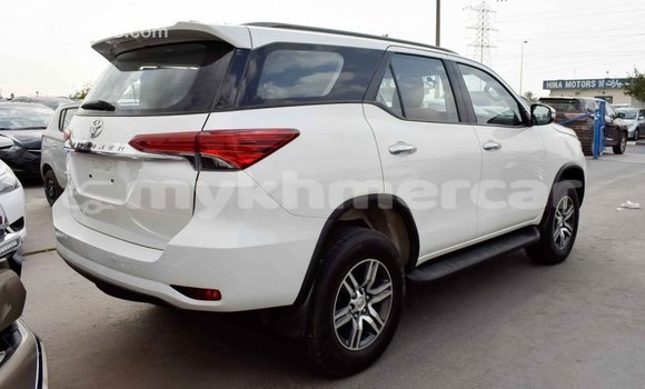 Buy Import Toyota Fortuner White Car in Import - Dubai in Kampot Province Buy Import Toyota Fortuner White Car in Import - Dubai in Kampot Province