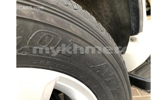 ទិញ នាំចូល Toyota Prado White ឡាន} ក្នុង Import - Dubai ក្នុង Kampot Province ទិញ នាំចូល Toyota Prado White ឡាន} ក្នុង Import - Dubai ក្នុង Kampot Province