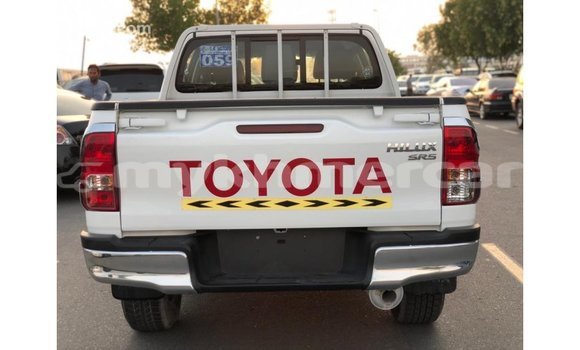 ទិញ នាំចូល Toyota Hilux White ឡាន} ក្នុង Import - Dubai ក្នុង Kampot Province ទិញ នាំចូល Toyota Hilux White ឡាន} ក្នុង Import - Dubai ក្នុង Kampot Province