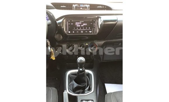 ទិញ នាំចូល Toyota Hilux White ឡាន} ក្នុង Import - Dubai ក្នុង Kampot Province ទិញ នាំចូល Toyota Hilux White ឡាន} ក្នុង Import - Dubai ក្នុង Kampot Province