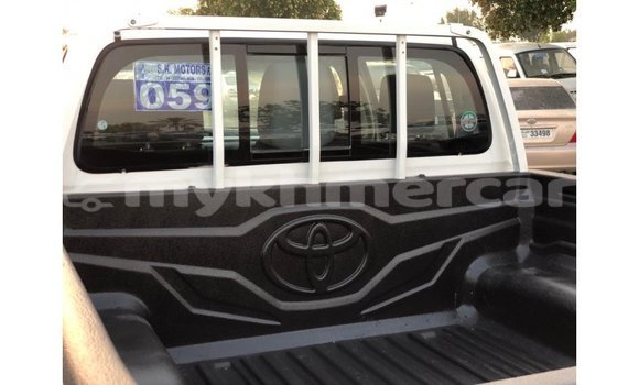 ទិញ នាំចូល Toyota Hilux White ឡាន} ក្នុង Import - Dubai ក្នុង Kampot Province ទិញ នាំចូល Toyota Hilux White ឡាន} ក្នុង Import - Dubai ក្នុង Kampot Province