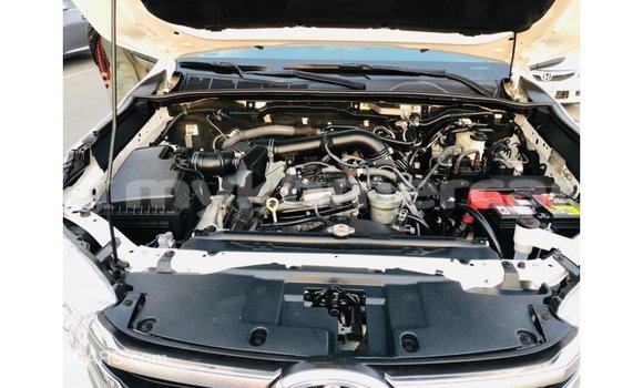 ទិញ នាំចូល Toyota Hilux White ឡាន} ក្នុង Import - Dubai ក្នុង Kampot Province ទិញ នាំចូល Toyota Hilux White ឡាន} ក្នុង Import - Dubai ក្នុង Kampot Province