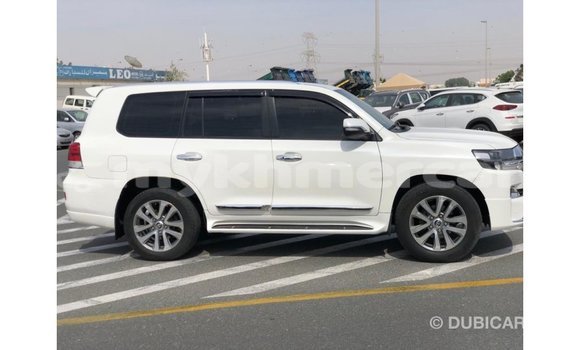 ទិញ នាំចូល Toyota Land Cruiser White ឡាន} ក្នុង Import - Dubai ក្នុង Kampot Province ទិញ នាំចូល Toyota Land Cruiser White ឡាន} ក្នុង Import - Dubai ក្នុង Kampot Province