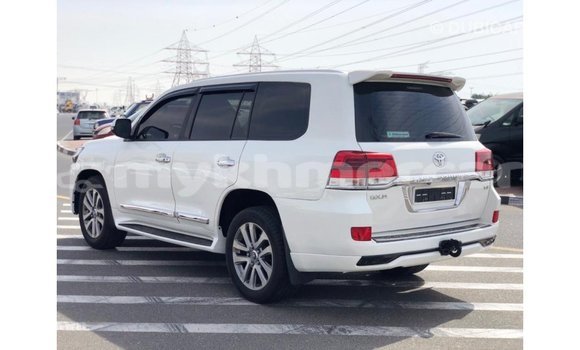 ទិញ នាំចូល Toyota Land Cruiser White ឡាន} ក្នុង Import - Dubai ក្នុង Kampot Province ទិញ នាំចូល Toyota Land Cruiser White ឡាន} ក្នុង Import - Dubai ក្នុង Kampot Province