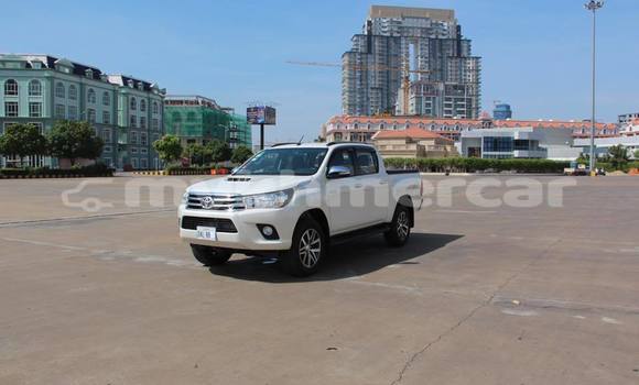 Acheter Occasion Voiture Toyota Hilux Blanc à Phnom Penh, Phnom Penh Acheter Occasion Voiture Toyota Hilux Blanc à Phnom Penh, Phnom Penh