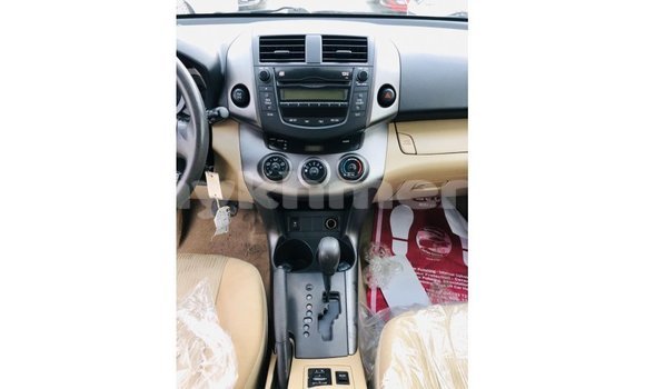 Acheter Import Utilitaire Toyota HiAce Noir à Import - Dubai, Kampot Province Acheter Import Utilitaire Toyota HiAce Noir à Import - Dubai, Kampot Province