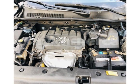 Acheter Import Utilitaire Toyota HiAce Noir à Import - Dubai, Kampot Province Acheter Import Utilitaire Toyota HiAce Noir à Import - Dubai, Kampot Province