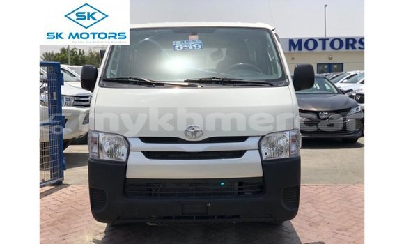 Buy Import Toyota DA White Truck in Import - Dubai in Kampot Province Buy Import Toyota DA White Truck in Import - Dubai in Kampot Province