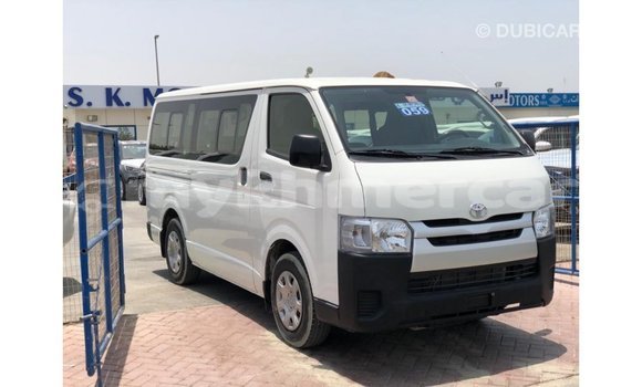 Buy Import Toyota DA White Truck in Import - Dubai in Kampot Province Buy Import Toyota DA White Truck in Import - Dubai in Kampot Province