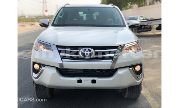 ទិញ នាំចូល Toyota Fortuner White ឡាន} ក្នុង Import - Dubai ក្នុង Kampot Province ទិញ នាំចូល Toyota Fortuner White ឡាន} ក្នុង Import - Dubai ក្នុង Kampot Province