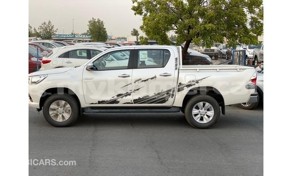ទិញ នាំចូល Toyota Hilux White ឡាន} ក្នុង Import - Dubai ក្នុង Kampot Province ទិញ នាំចូល Toyota Hilux White ឡាន} ក្នុង Import - Dubai ក្នុង Kampot Province