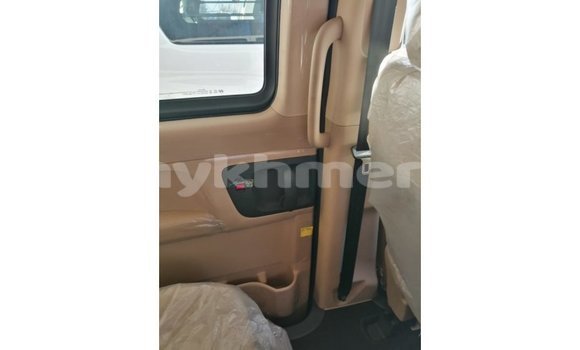 Acheter Import Voiture Hyundai Accent Blanc à Import - Dubai, Kampot Province Acheter Import Voiture Hyundai Accent Blanc à Import - Dubai, Kampot Province