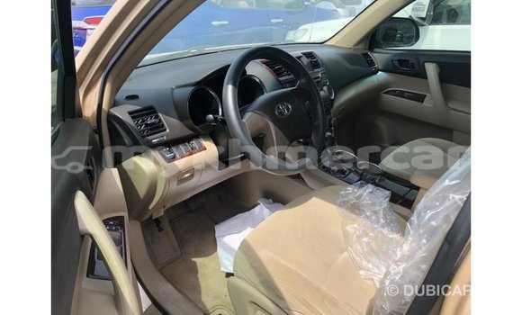 Buy Import Toyota Highlander Other Car in Import - Dubai in Kampot Province Buy Import Toyota Highlander Other Car in Import - Dubai in Kampot Province
