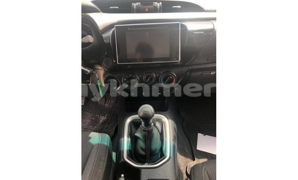 ទិញ នាំចូល Toyota Hilux White ឡាន} ក្នុង Import - Dubai ក្នុង Kampot Province ទិញ នាំចូល Toyota Hilux White ឡាន} ក្នុង Import - Dubai ក្នុង Kampot Province