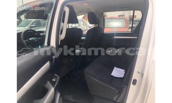 ទិញ នាំចូល Toyota Hilux White ឡាន} ក្នុង Import - Dubai ក្នុង Kampot Province ទិញ នាំចូល Toyota Hilux White ឡាន} ក្នុង Import - Dubai ក្នុង Kampot Province