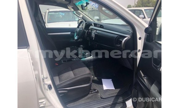 ទិញ នាំចូល Toyota Hilux White ឡាន} ក្នុង Import - Dubai ក្នុង Kampot Province ទិញ នាំចូល Toyota Hilux White ឡាន} ក្នុង Import - Dubai ក្នុង Kampot Province