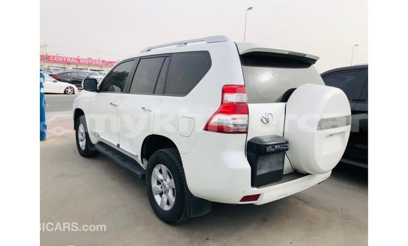 Acheter Import Voiture Toyota Prado Blanc à Import - Dubai, Kampot Province Acheter Import Voiture Toyota Prado Blanc à Import - Dubai, Kampot Province