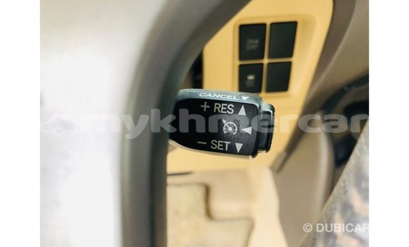 Acheter Import Voiture Toyota Prado Blanc à Import - Dubai, Kampot Province Acheter Import Voiture Toyota Prado Blanc à Import - Dubai, Kampot Province