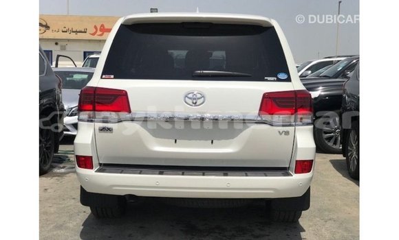 Buy Import Toyota Land Cruiser White Car in Import - Dubai in Kampot Province Buy Import Toyota Land Cruiser White Car in Import - Dubai in Kampot Province