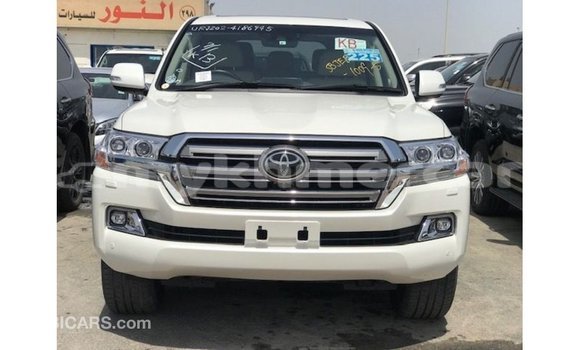 Buy Import Toyota Land Cruiser White Car in Import - Dubai in Kampot Province Buy Import Toyota Land Cruiser White Car in Import - Dubai in Kampot Province