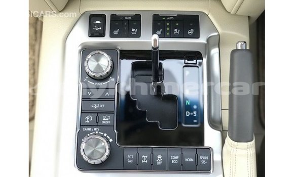 Buy Import Toyota Land Cruiser White Car in Import - Dubai in Kampot Province Buy Import Toyota Land Cruiser White Car in Import - Dubai in Kampot Province