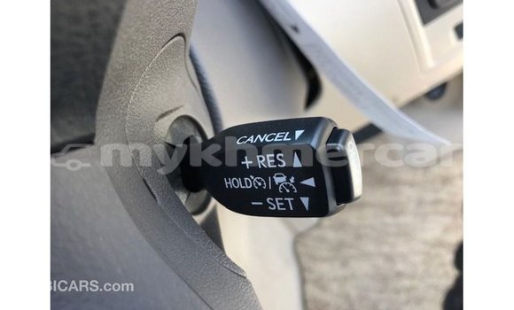 Buy Import Toyota Land Cruiser White Car in Import - Dubai in Kampot Province Buy Import Toyota Land Cruiser White Car in Import - Dubai in Kampot Province