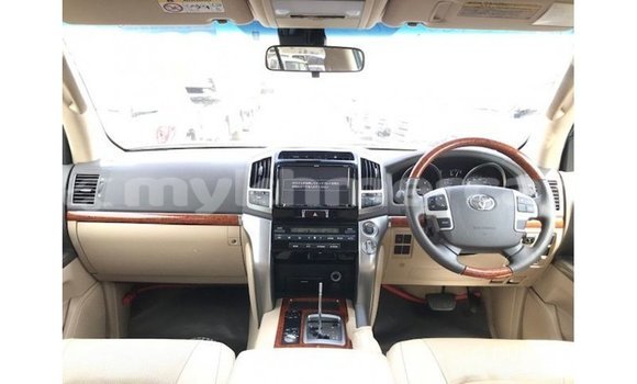 Buy Import Toyota Land Cruiser Red Car in Import - Dubai in Kampot Province Buy Import Toyota Land Cruiser Red Car in Import - Dubai in Kampot Province